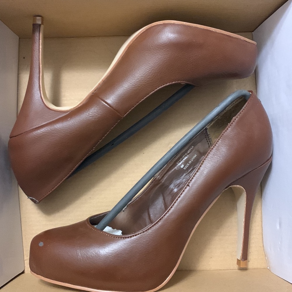 Guess Ladies Pumps